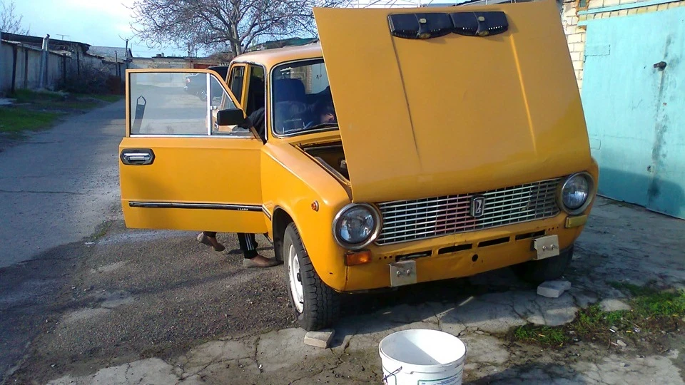 Lada 2101 Помаранчевий Фенікс 2