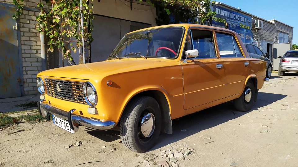 Lada 2101 Охра золотистий 3