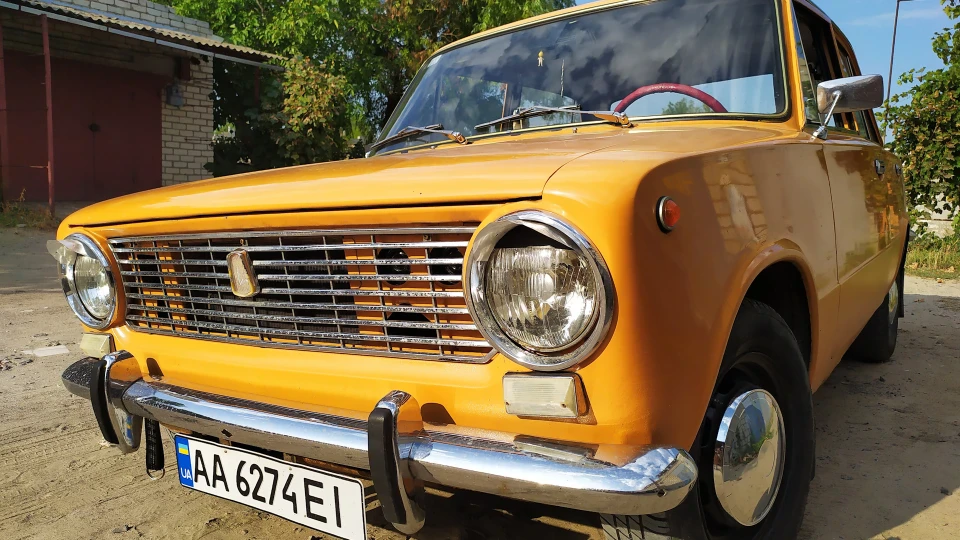 Lada 2101 Охра золотистий 4