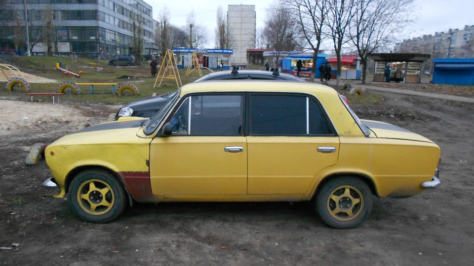 Lada 2101 Бджілка ) 3