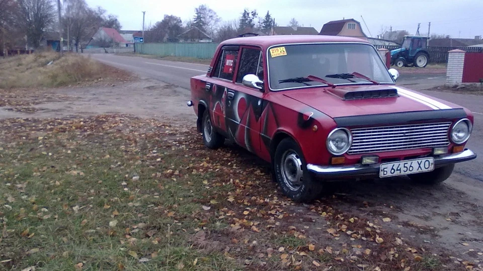 Lada 2101 різнокольоровий екземпляр 2