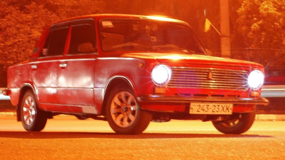 Lada 2101 RED DREAM 1.6 GT 5