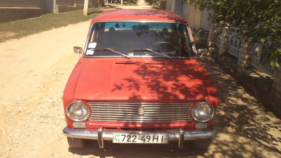 Lada 2101 Red Kapindos Classic 5