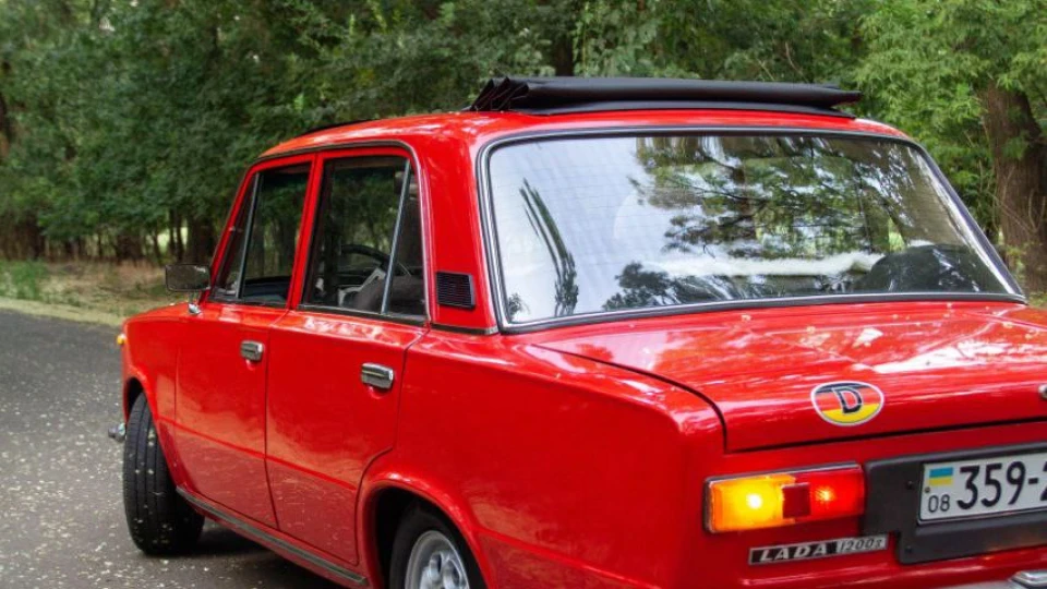 Lada 2101 Red MRZ 2