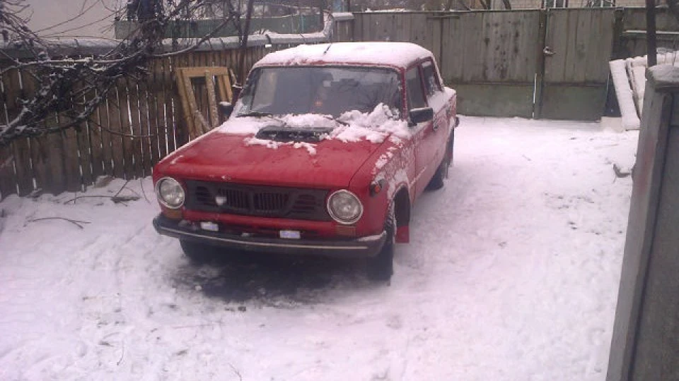 Lada 2101 red october