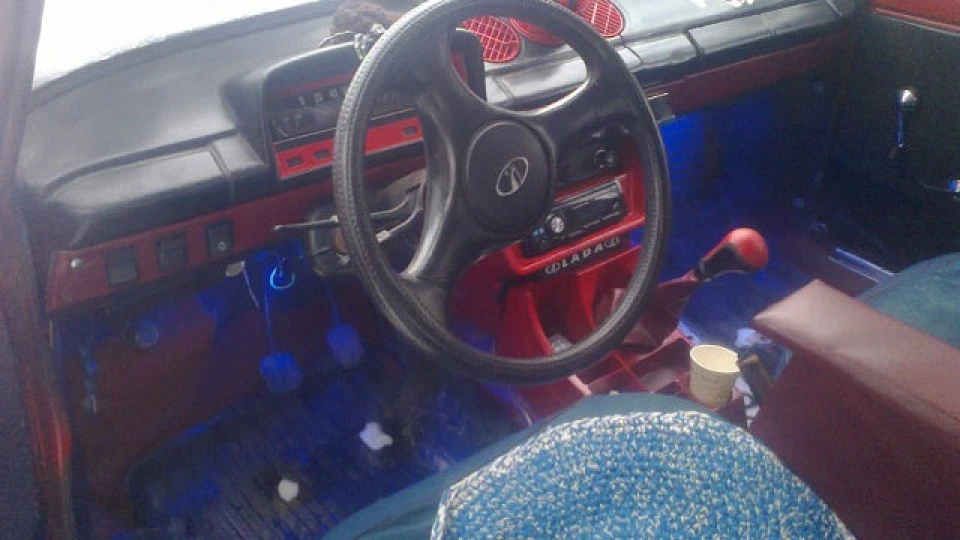 Lada 2101 red october 2