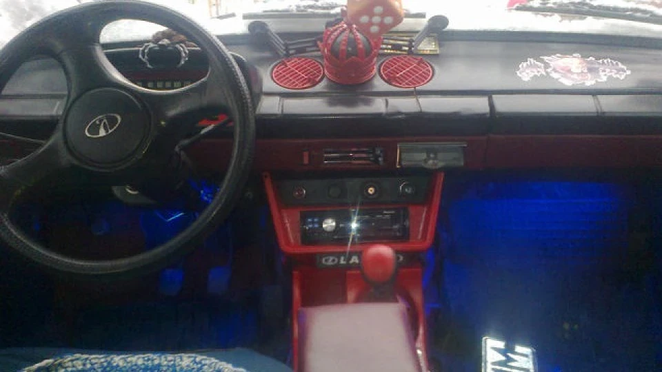 Lada 2101 red october 4
