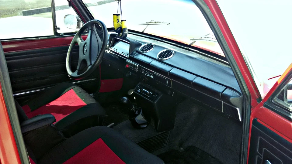 Lada 2101 Red Queen 5