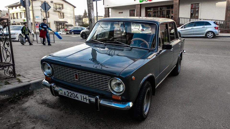 Lada 2101 сіра 5