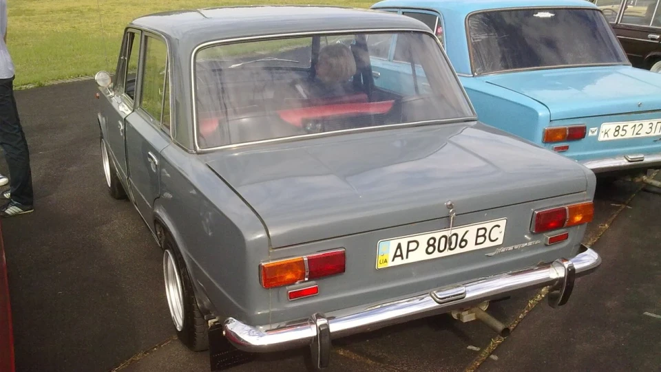 Lada 2101 Wet asphalt 2