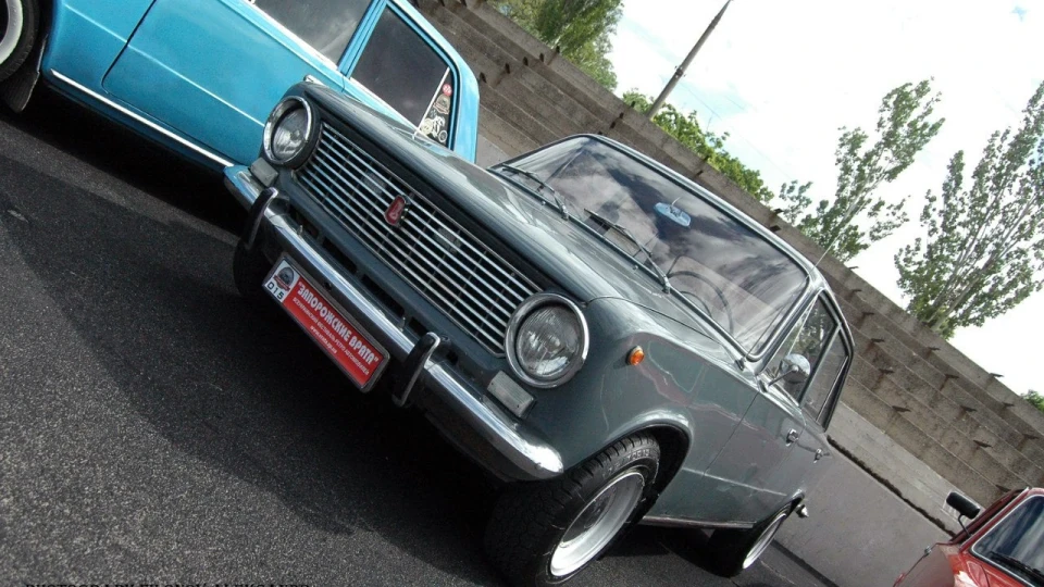 Lada 2101 Wet asphalt 3