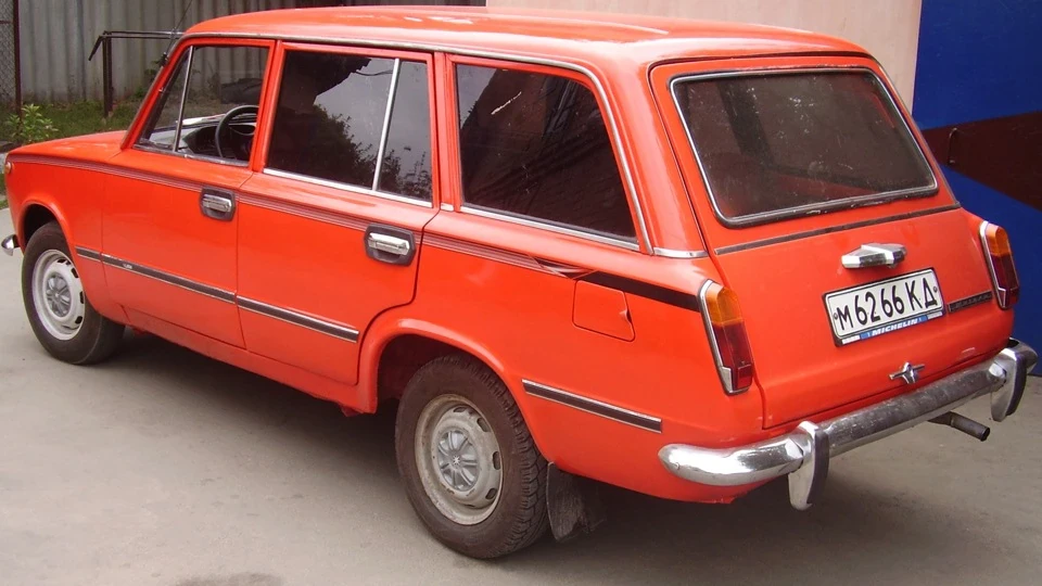 Lada 2102