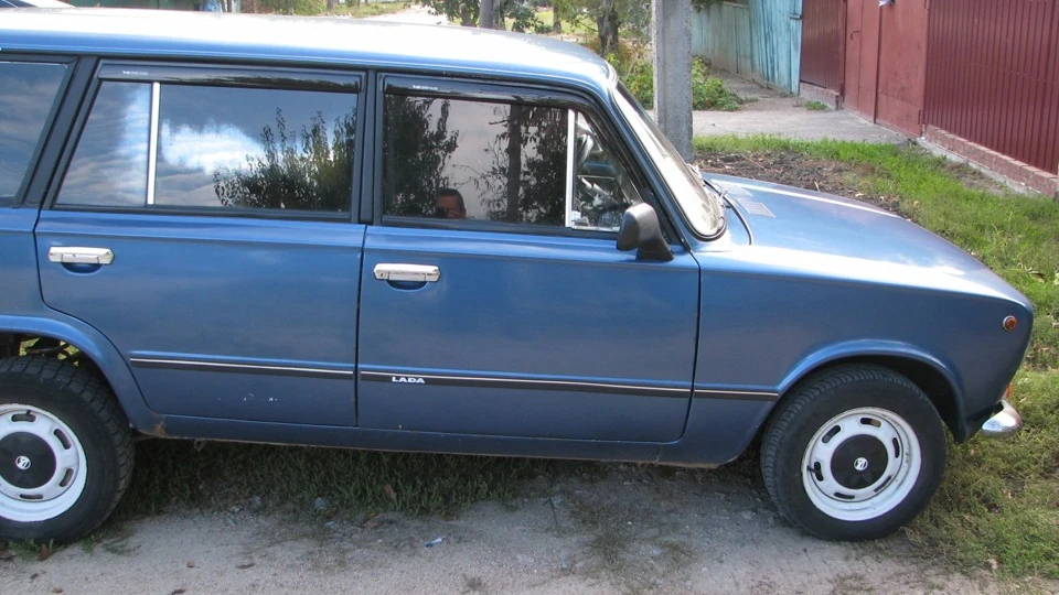 Lada 2102