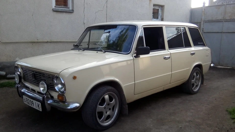 Lada 2102 2