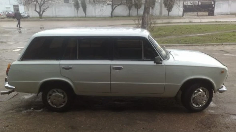 Lada 2102