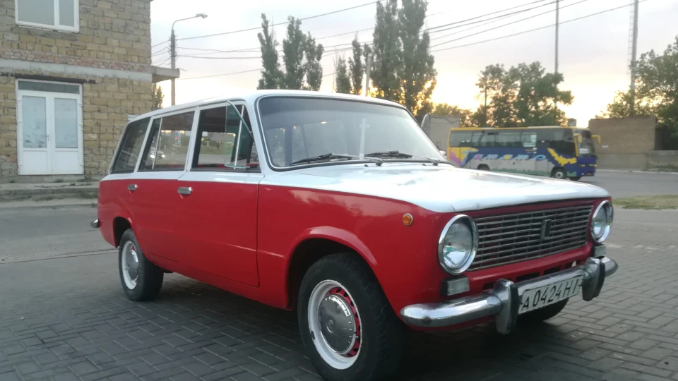Lada 2102 6 років у гаражі на пенька 2