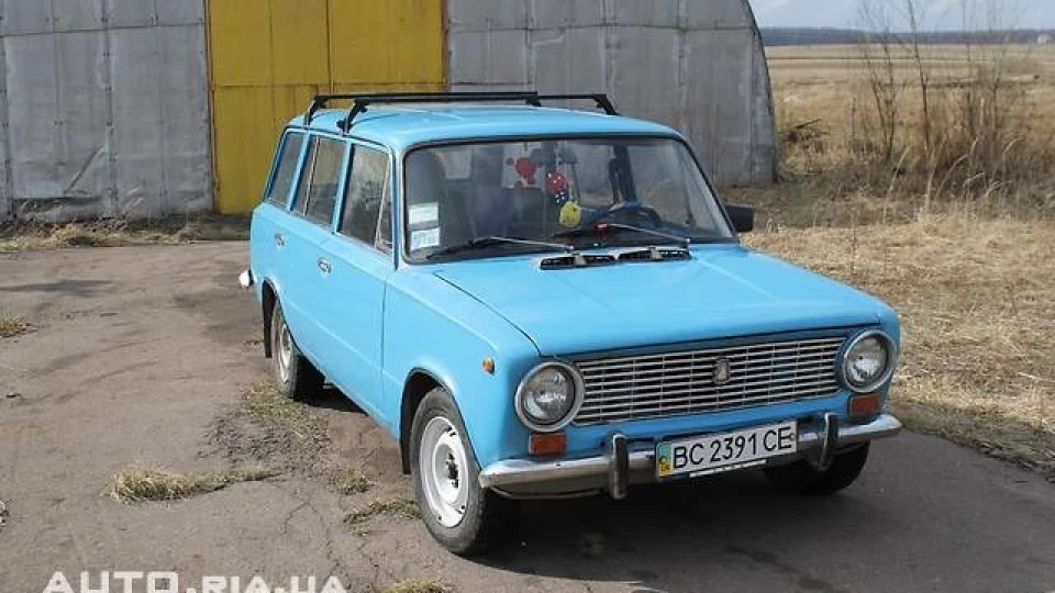 Lada 2102 Blue Wagon 2