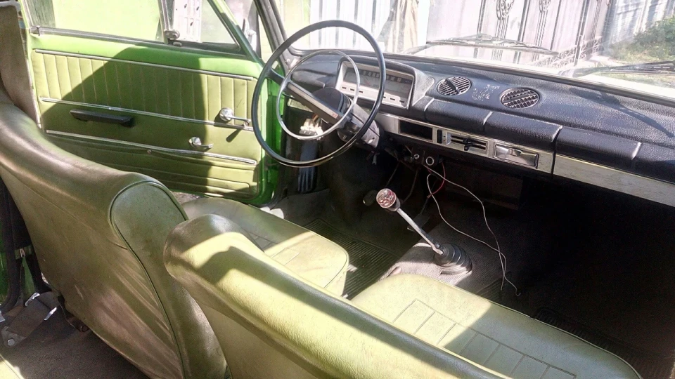 Lada 2102 Green Candy 5