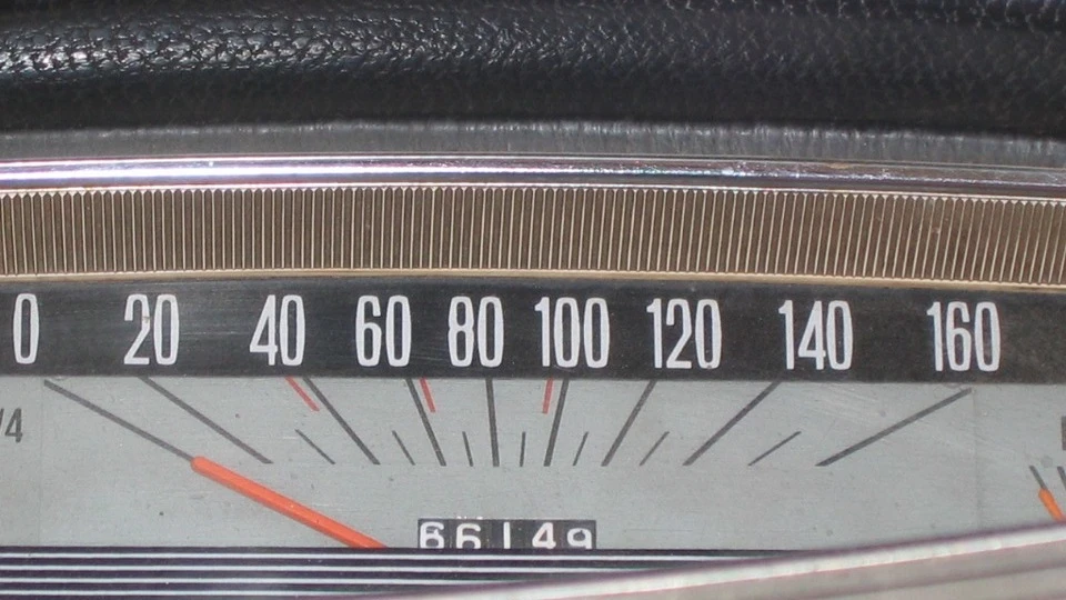 Lada 2102 коричневий звір