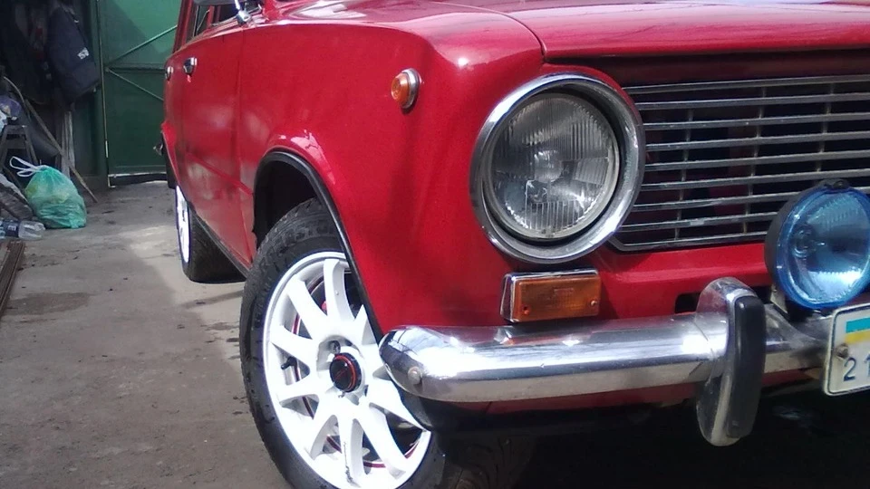 Lada 2102 ☭ червона валізка ) 2
