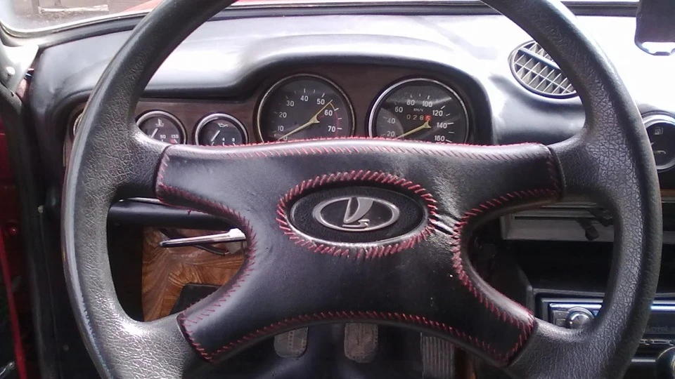 Lada 2102 ☭ червона валізка ) 4