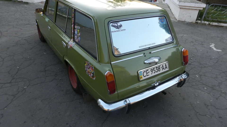 Lada 2102 low 5