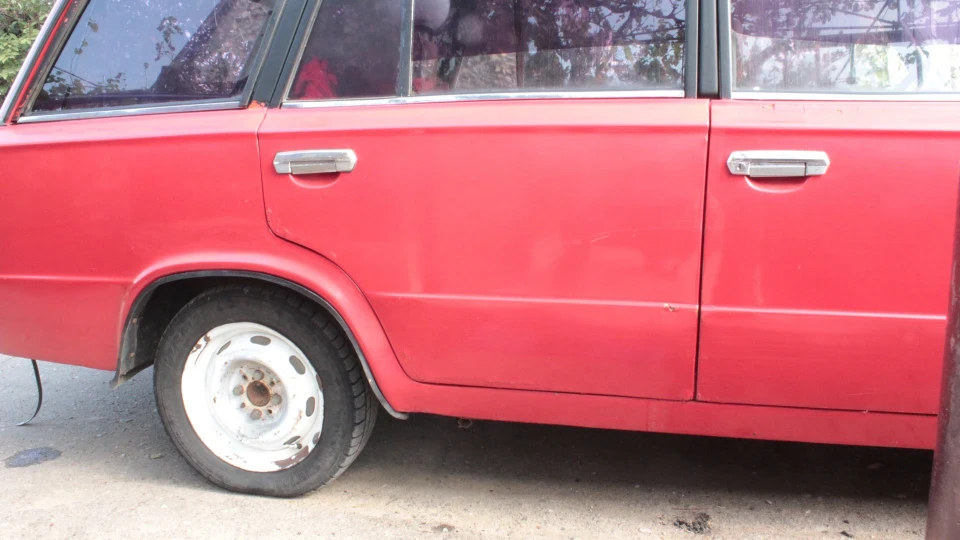 Lada 2102 REd Bull 4