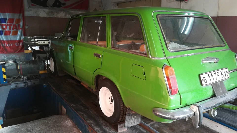 Lada 2102 Світлий Зелений 5