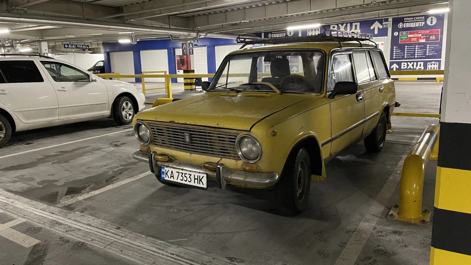 Lada 2102 Жовток 4
