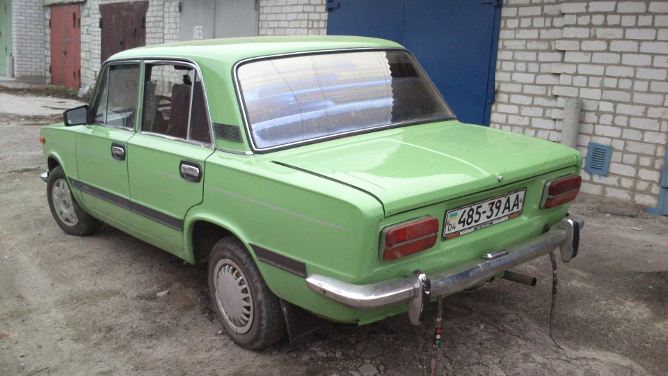Lada 2103 2