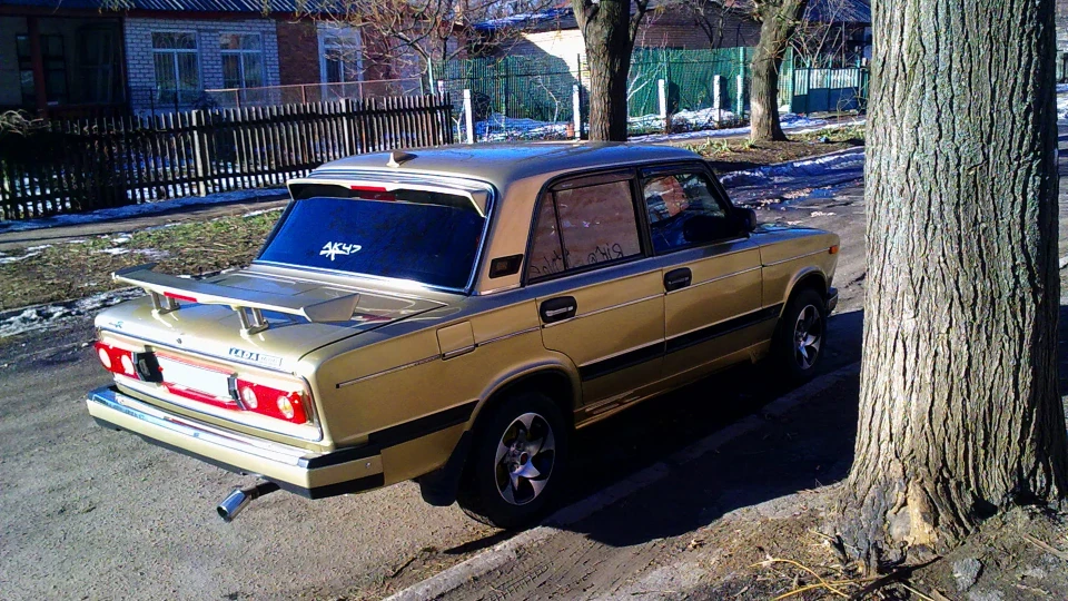 Lada 2103 2