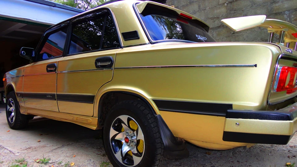 Lada 2103 4