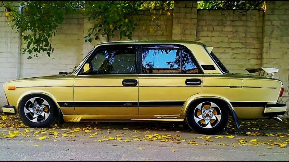 Lada 2103 5