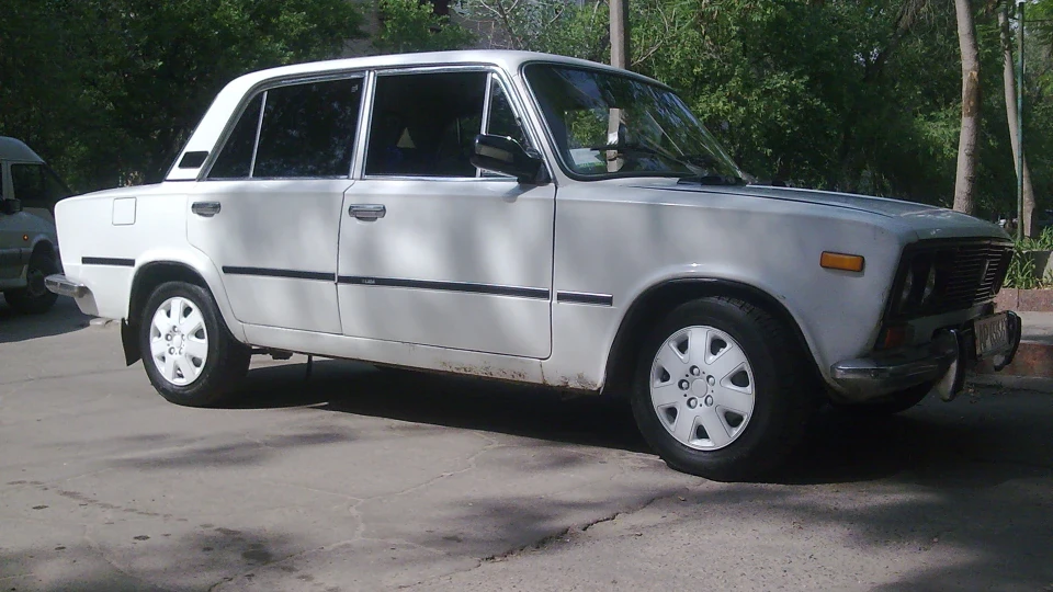 Lada 2103 2