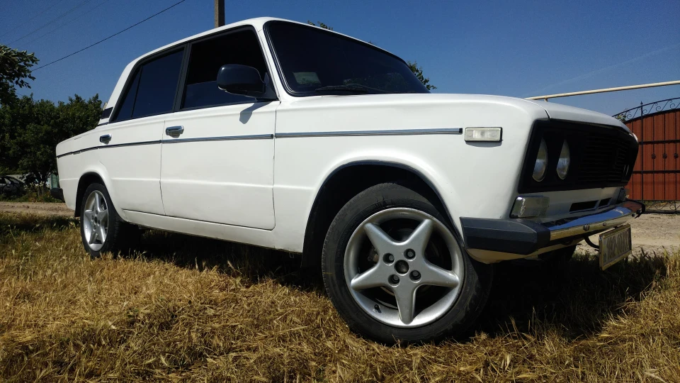 Lada 2103 2