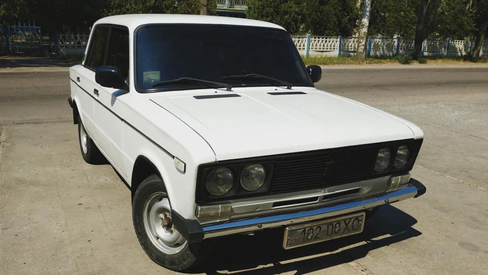 Lada 2103 4