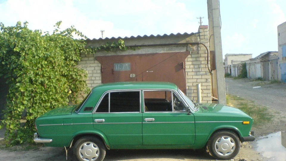 Lada 2103 3