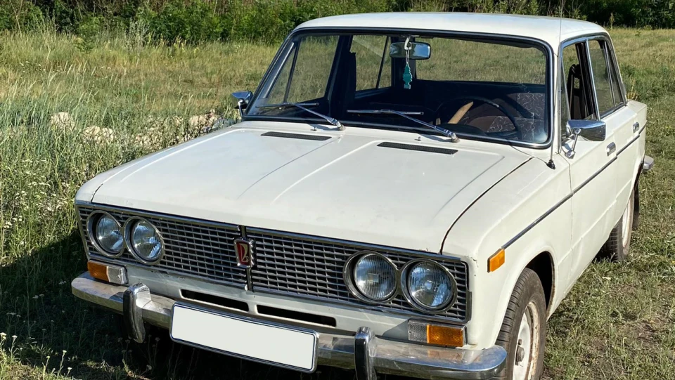 Lada 2103