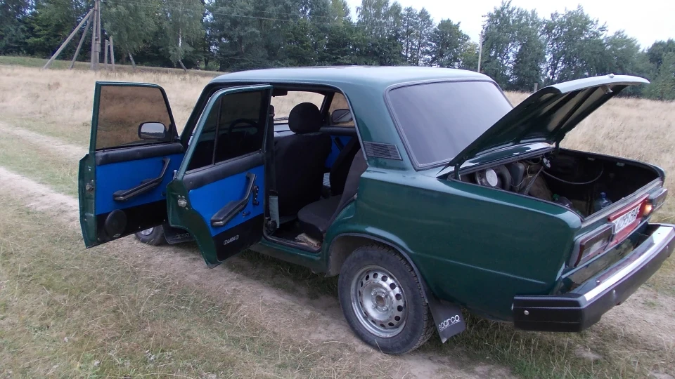 Lada 2103 2