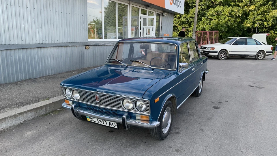 Lada 2103