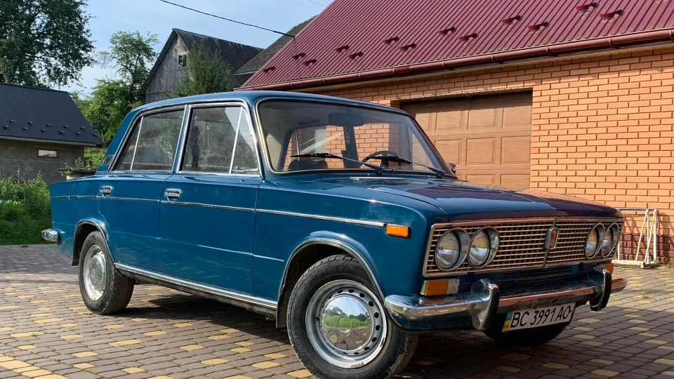 Lada 2103 3