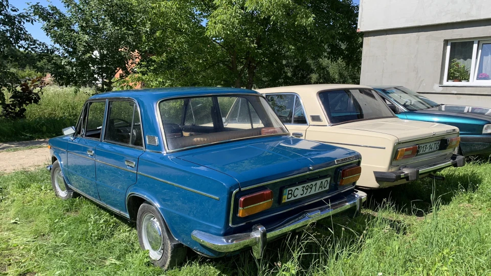 Lada 2103 4