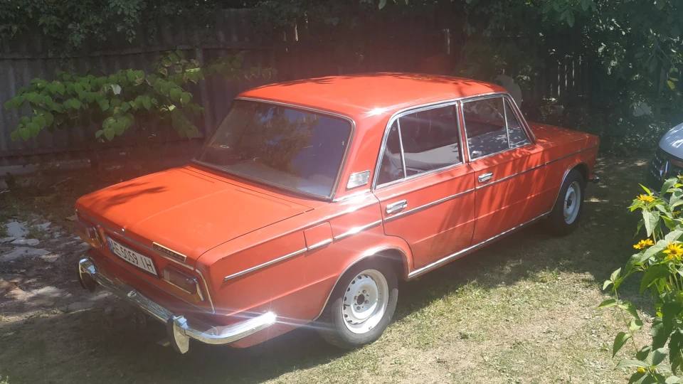 Lada 2103 4