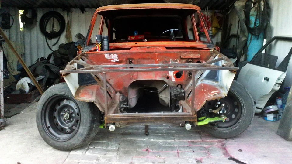 Lada 2103 4