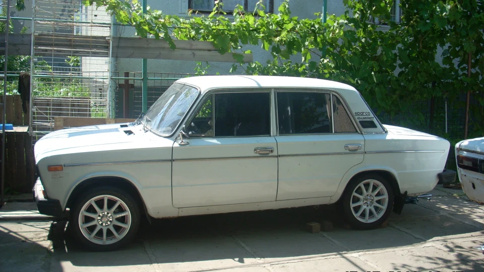 Lada 2103 2