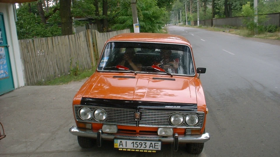 Lada 2103 4