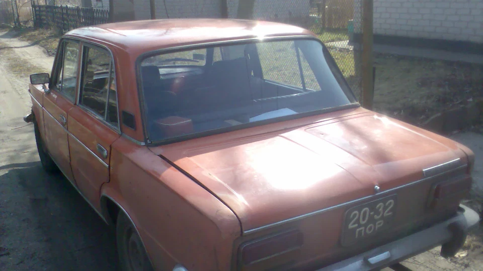 Lada 2103 3