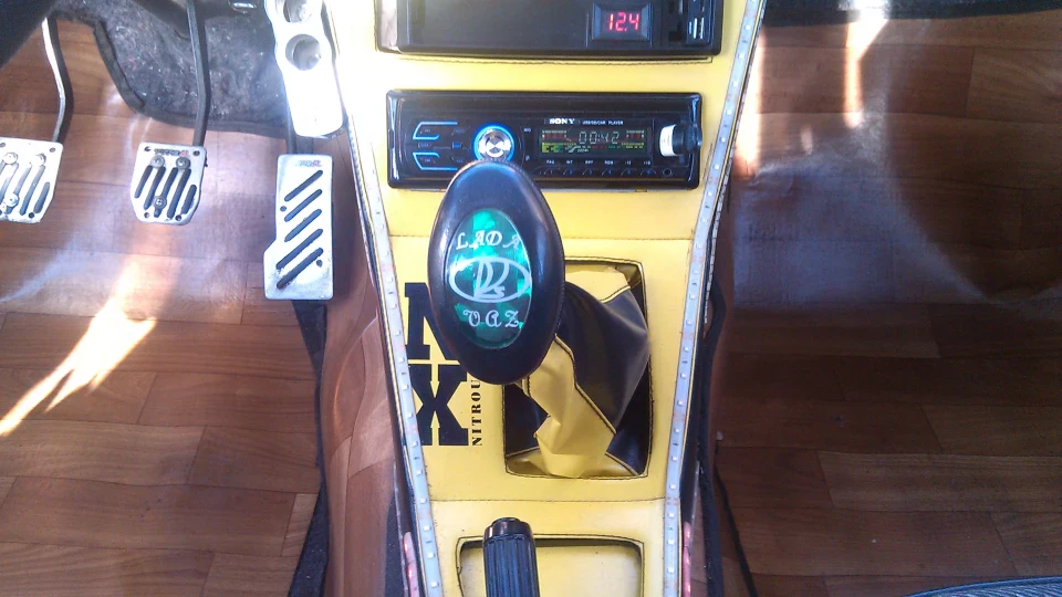 Lada 2103 2
