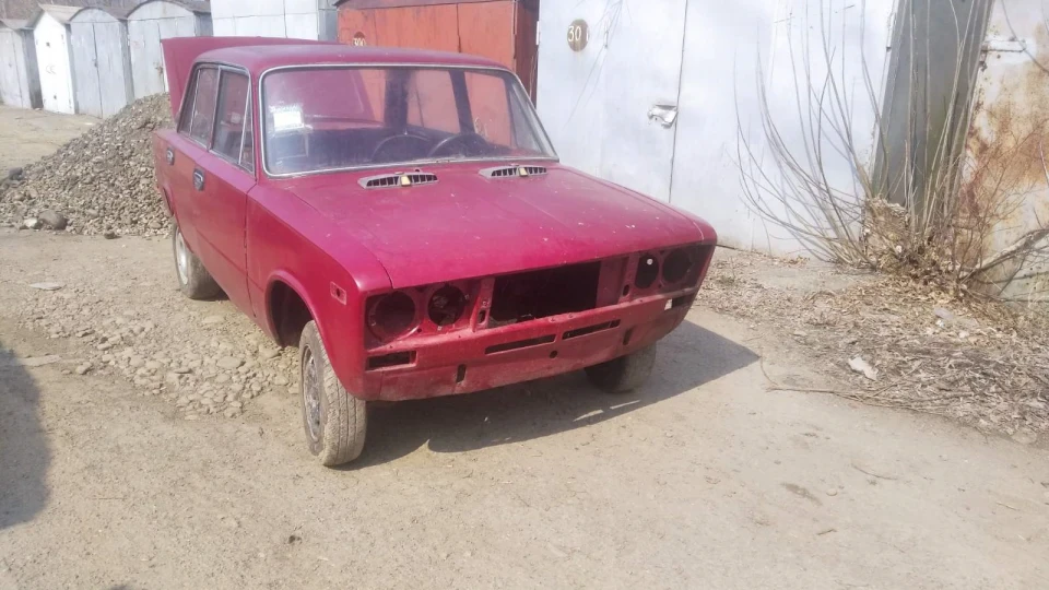 Lada 2103 4