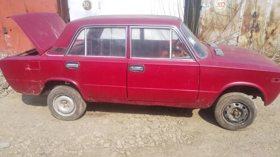 Lada 2103 5